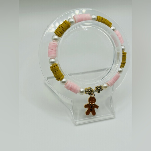 🌸Pink Gingerbread Christmas Clay Bead Bracelet🌸 - Picture 3 of 6